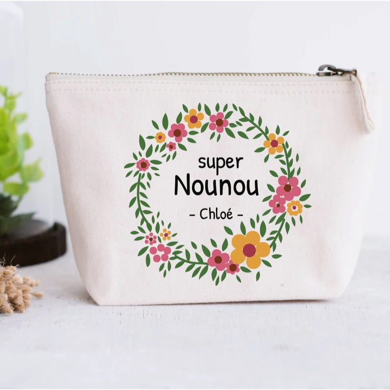 Pochette Super nounou à personnaliser avec le prénom de l'enfant