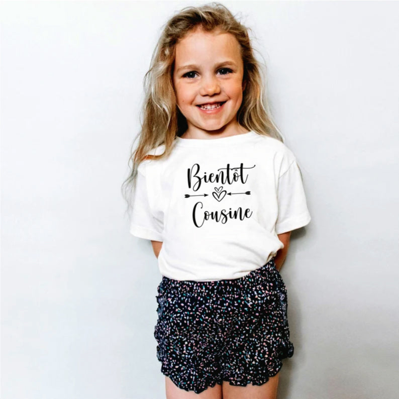 T-shirt Bientôt cousine